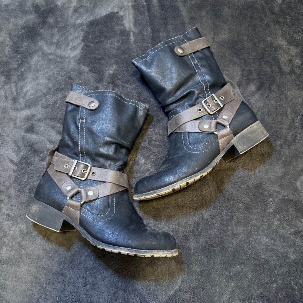 Maurices Rachel Black Moto Boots Harness Buckle Mid Calf Size 8M